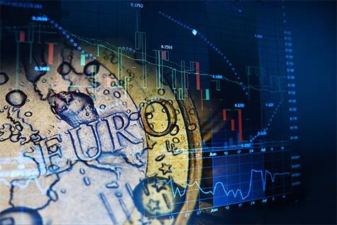 EUR/USD Falls as Safe-Haven Dollar Rallies Amid US-Iran Tensions